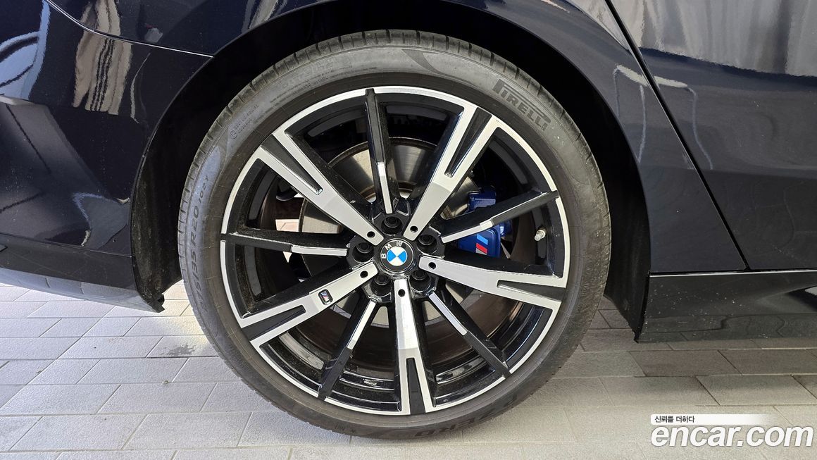 BMW 5-Series 2024