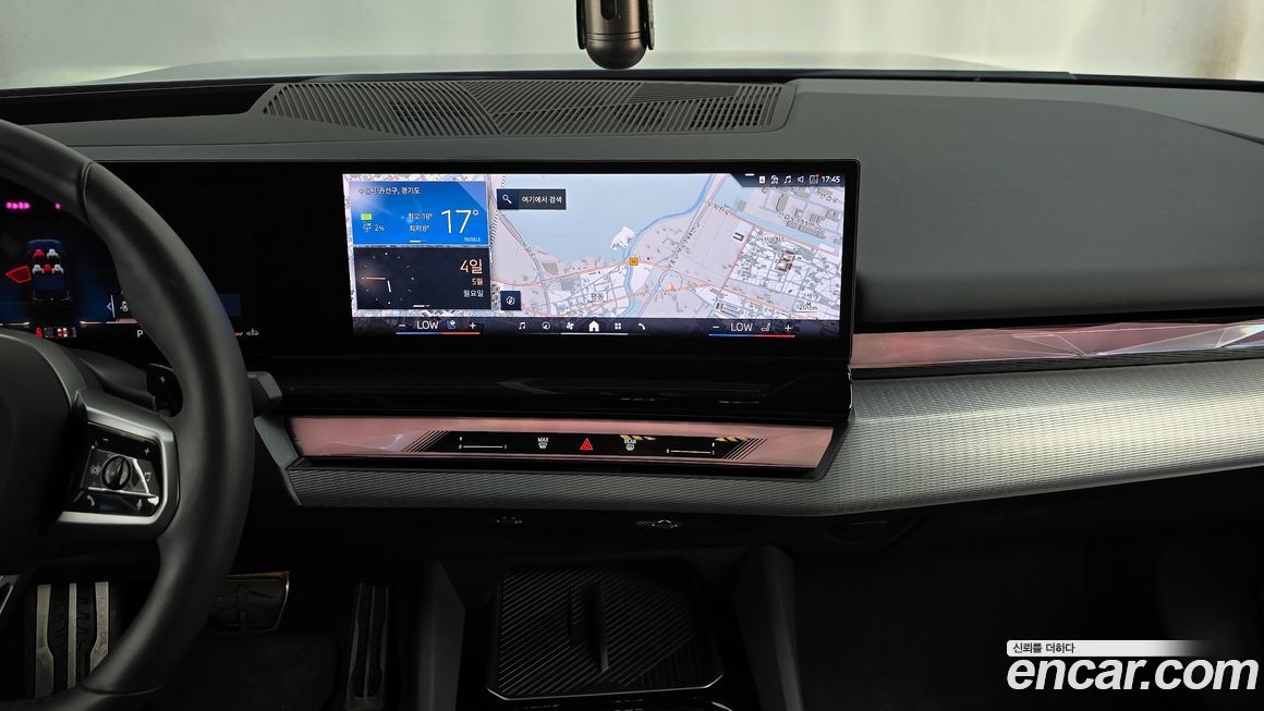 BMW 5-Series 2024