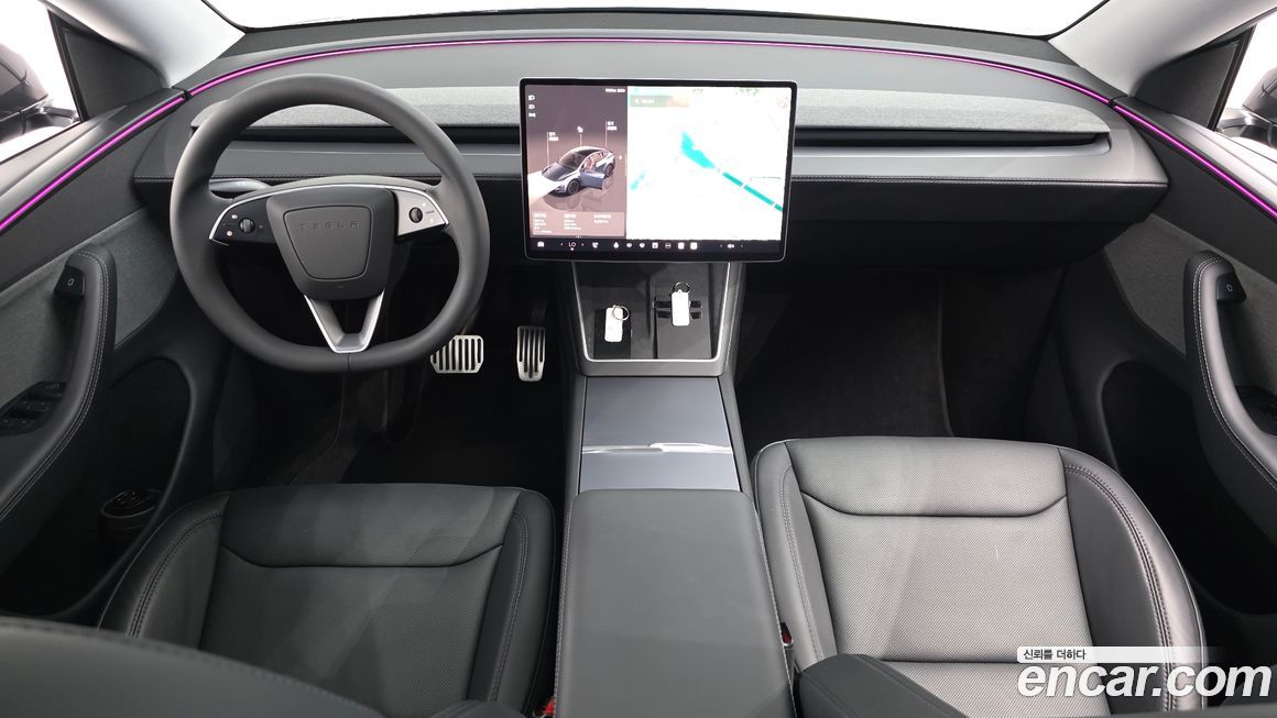 Tesla Model Y 2025