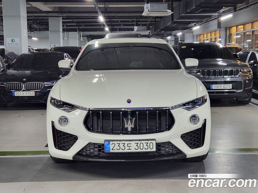 Maserati Levante 2021