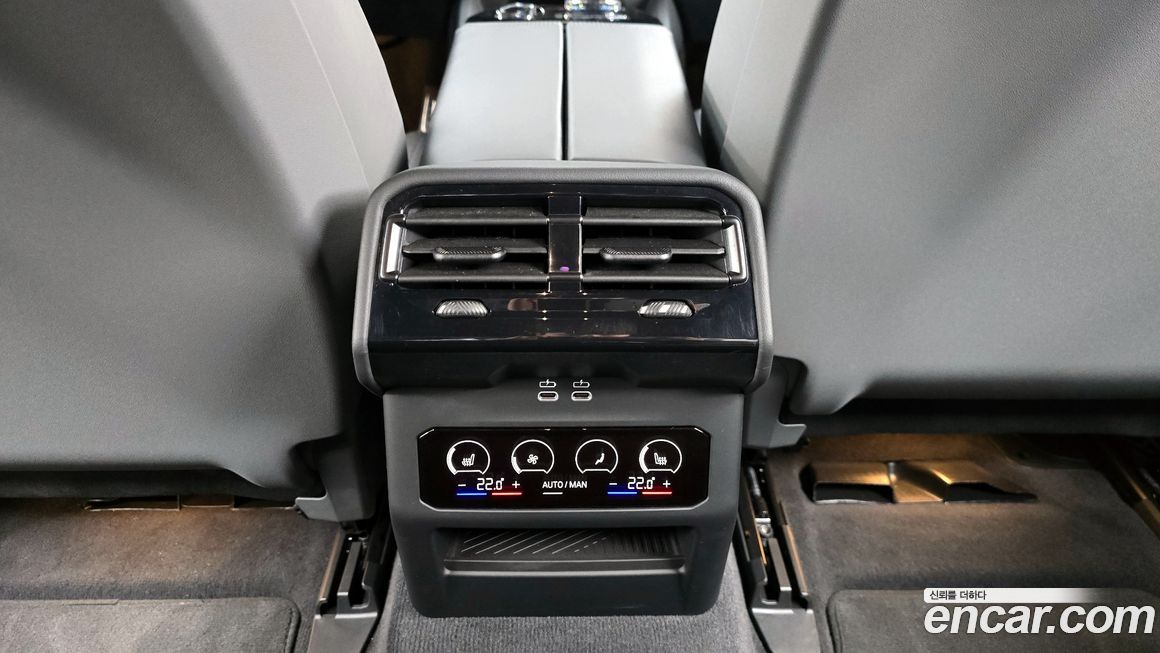BMW 5-Series 2024
