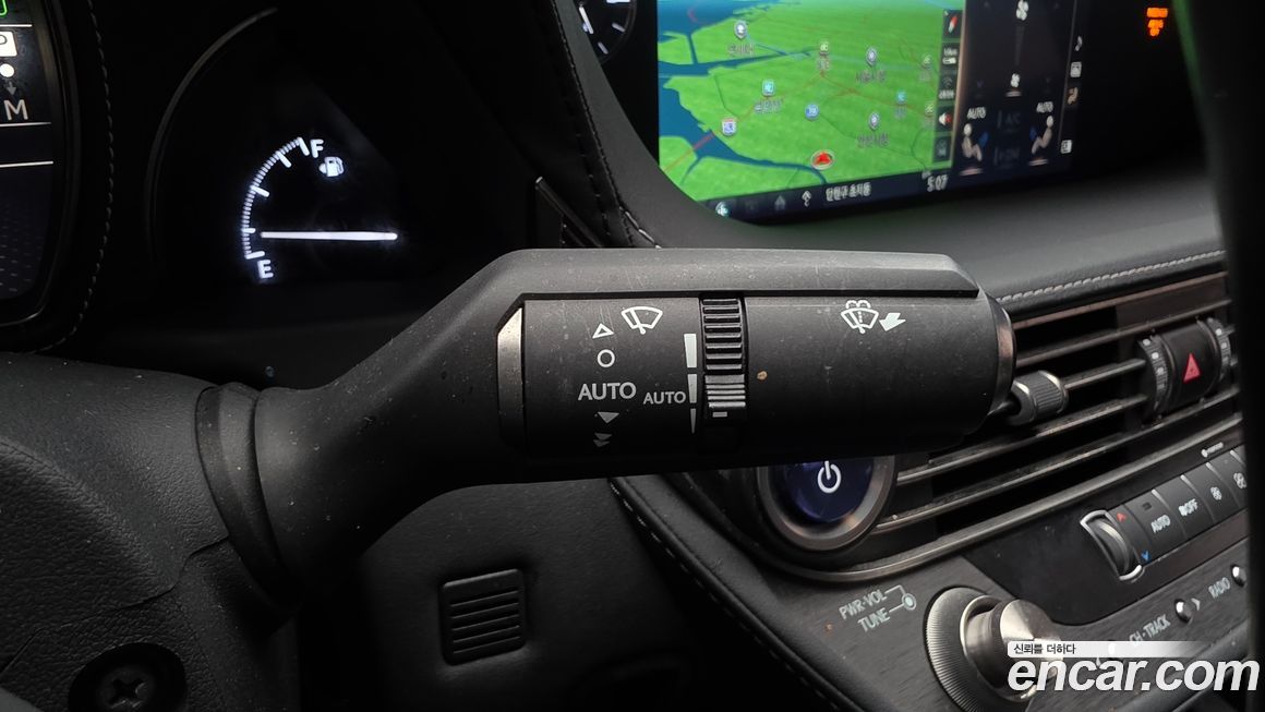 Lexus LS 2019