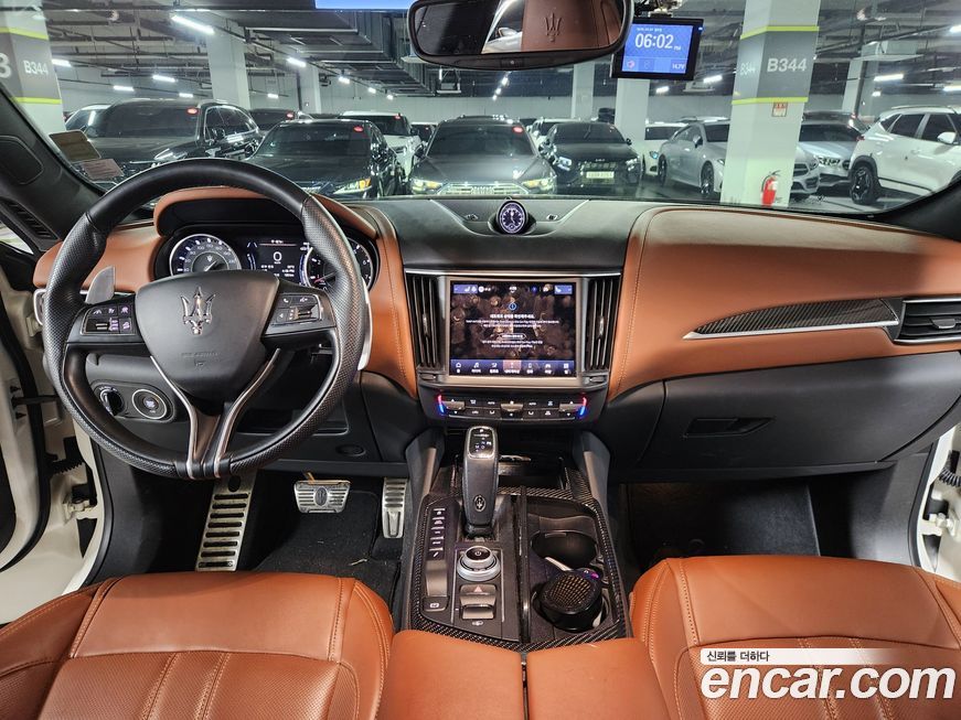 Maserati Levante 2021