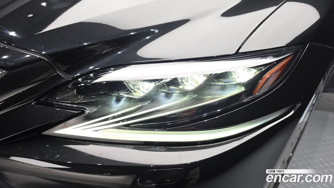 Lexus LS 2019