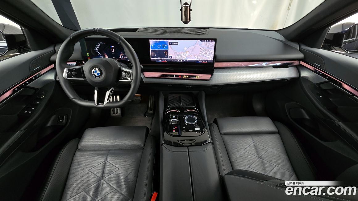 BMW 5-Series 2024