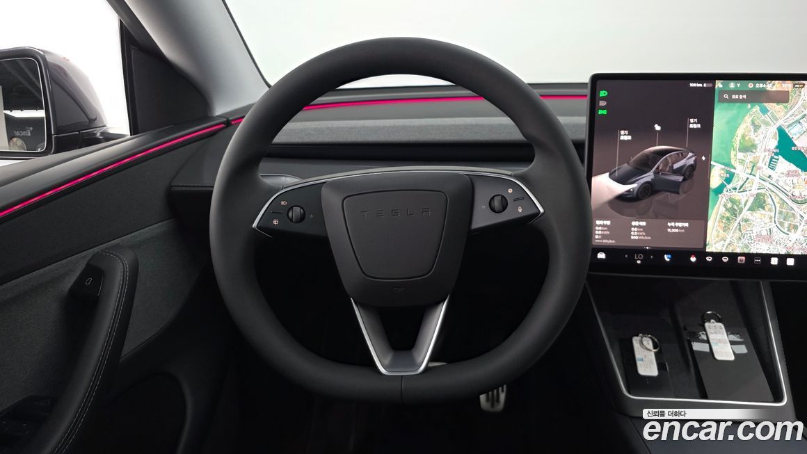 Tesla Model Y 2025
