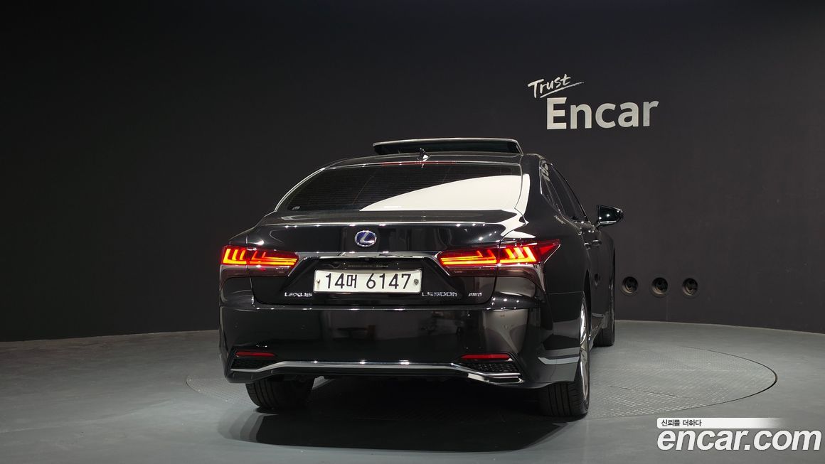 Lexus LS 2019