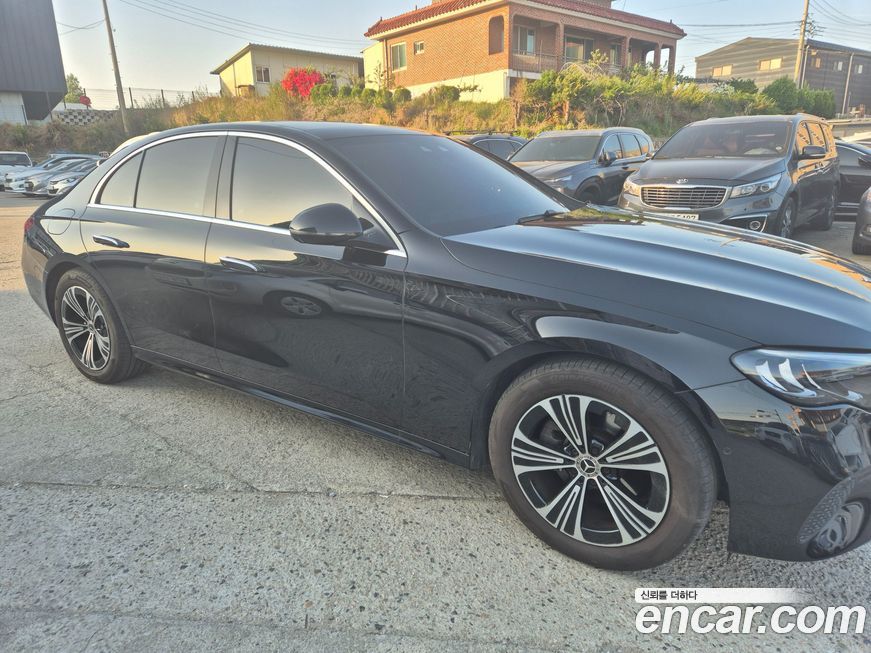Mercedes-Benz E-Class 2024
