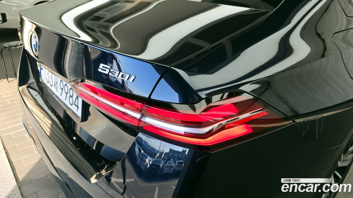 BMW 5-Series 2024