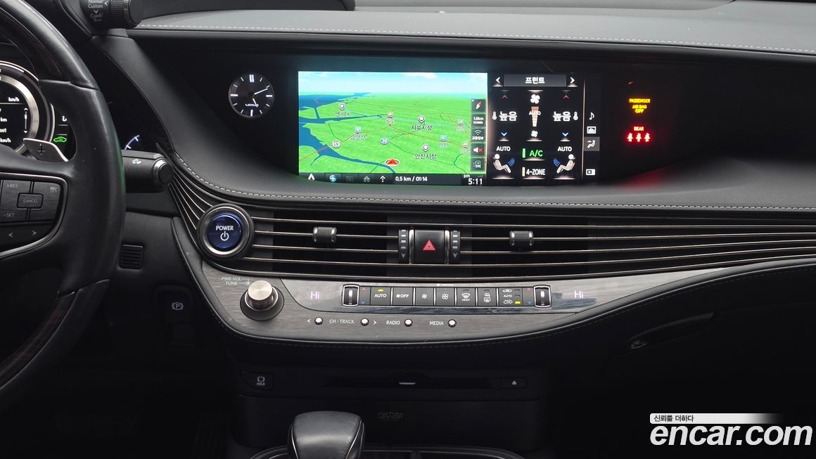 Lexus LS 2019