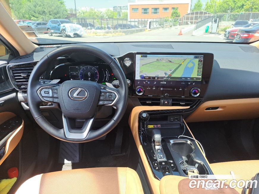 Lexus NX 2025
