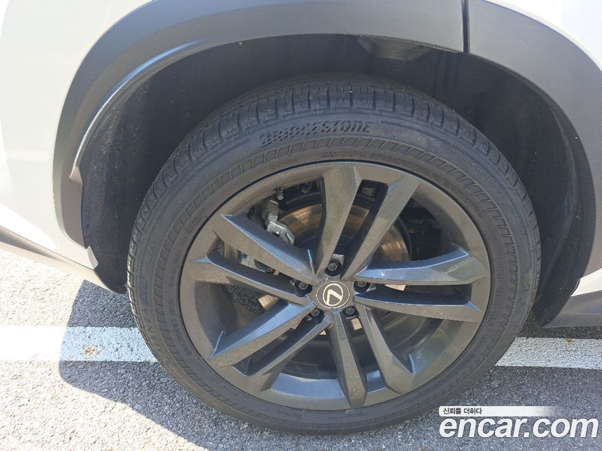 Lexus NX 2025