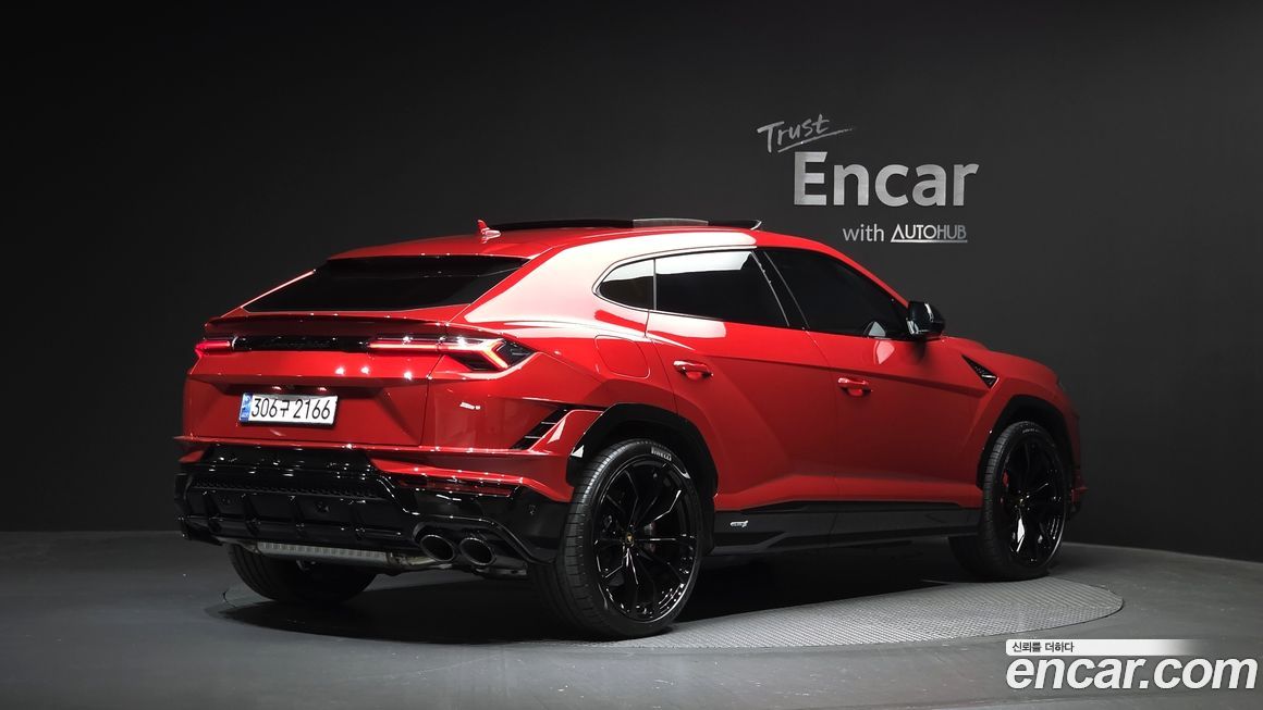 Lamborghini Urus 2024