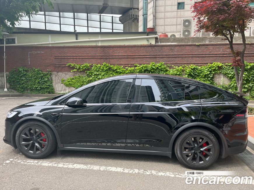 Tesla Model X 2023