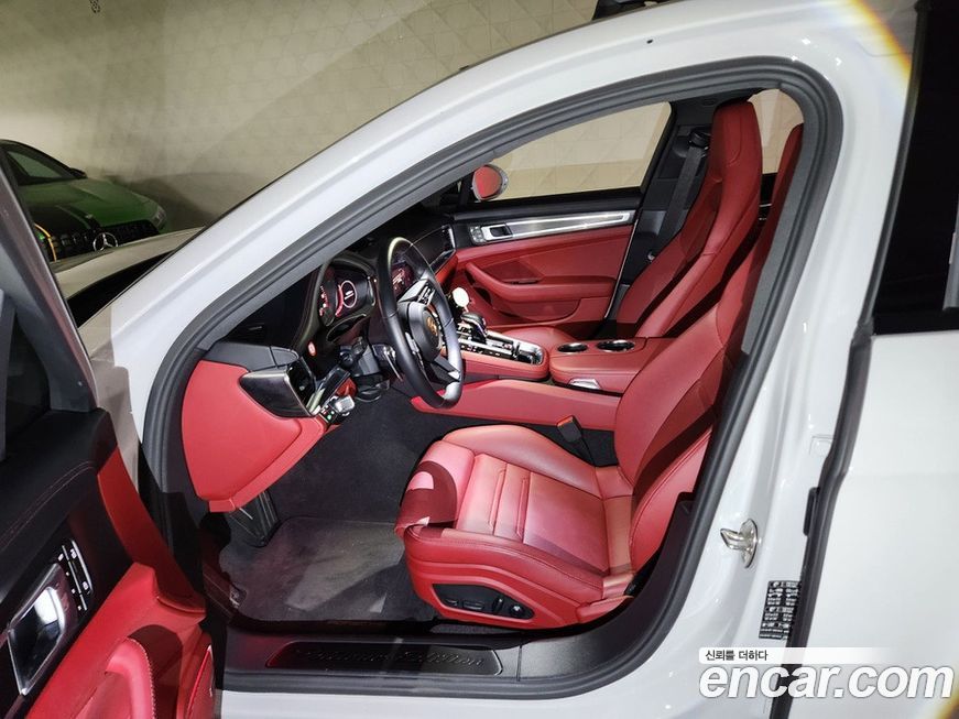 Porsche Panamera 2023