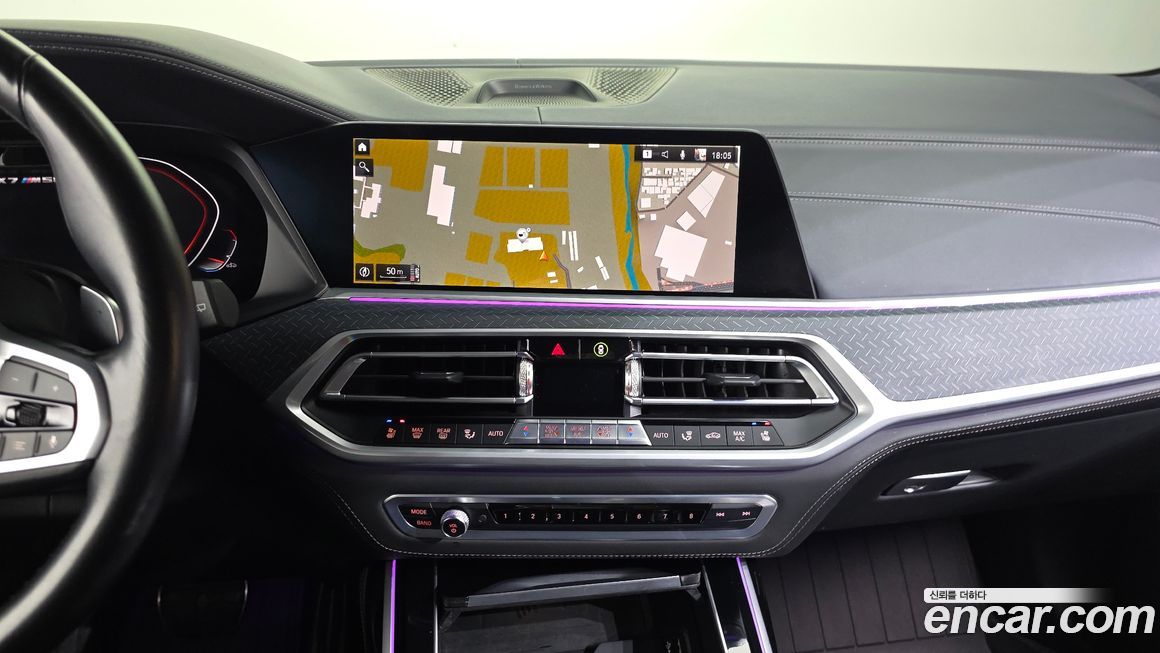 BMW X7 2021