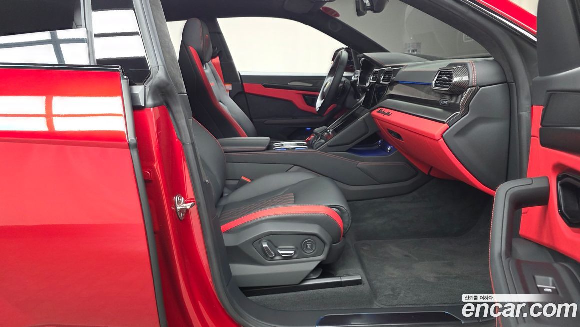 Lamborghini Urus 2024