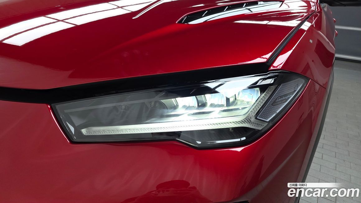 Lamborghini Urus 2024