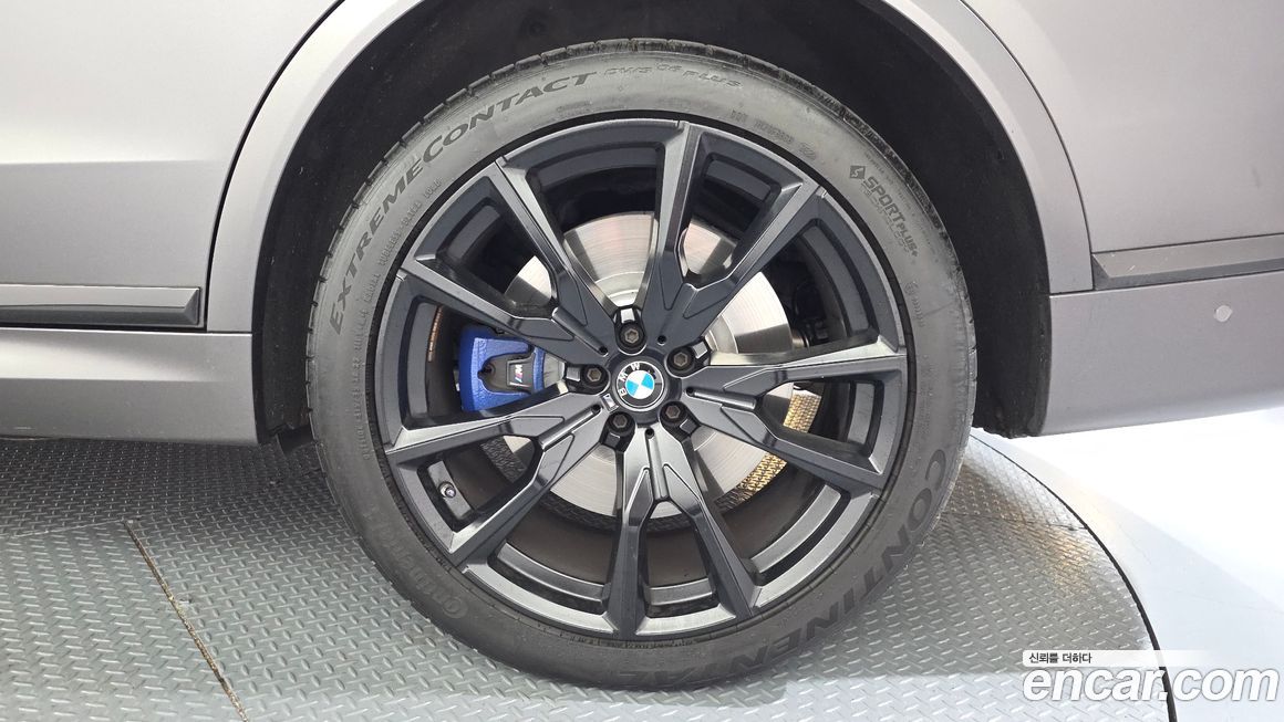 BMW X7 2021