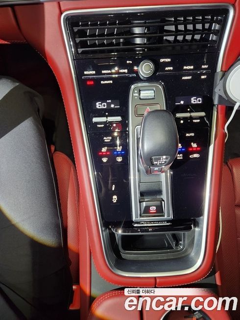 Porsche Panamera 2023
