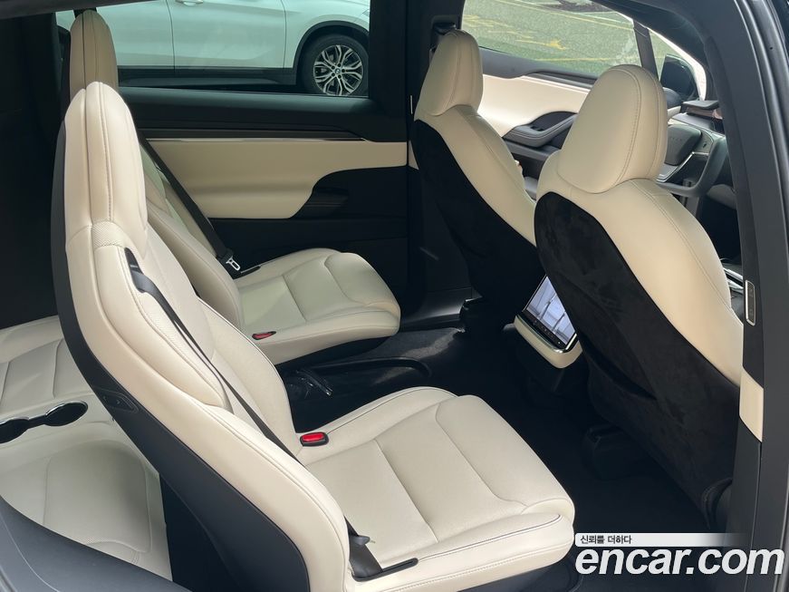Tesla Model X 2023
