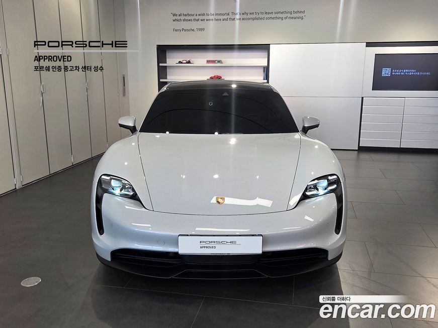 Porsche Taycan 2021