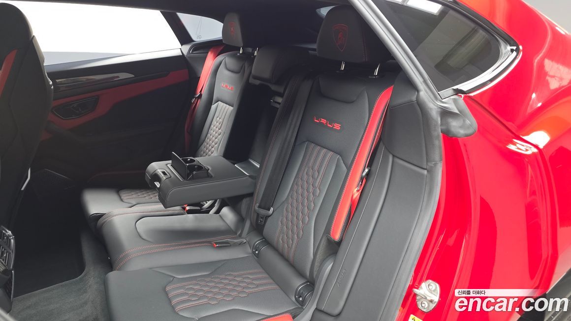 Lamborghini Urus 2024