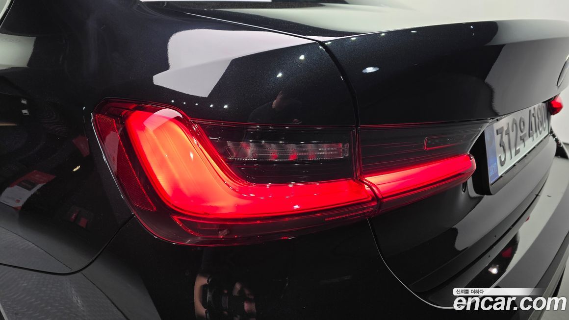 BMW 3-Series 2025