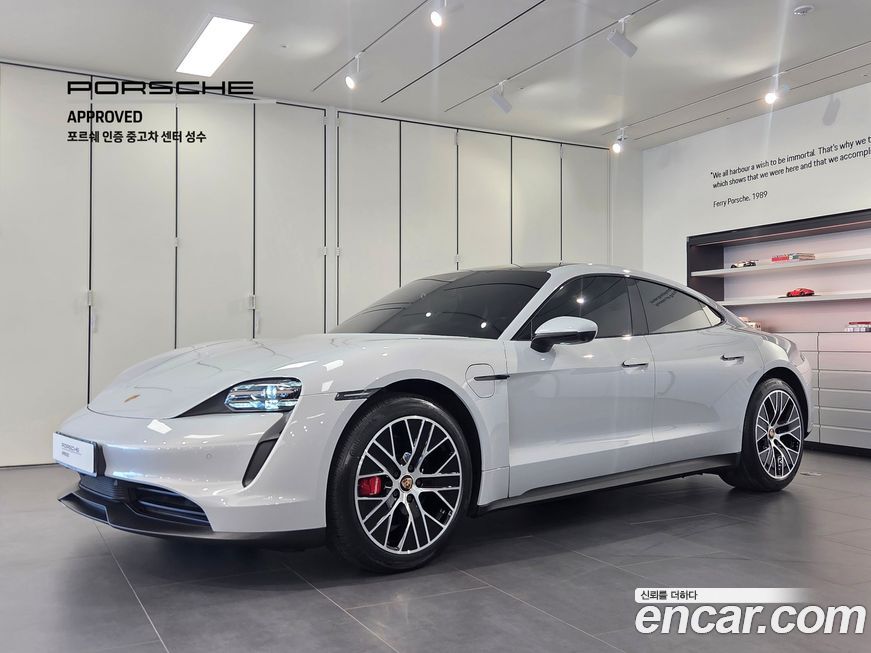 Porsche Taycan 2021