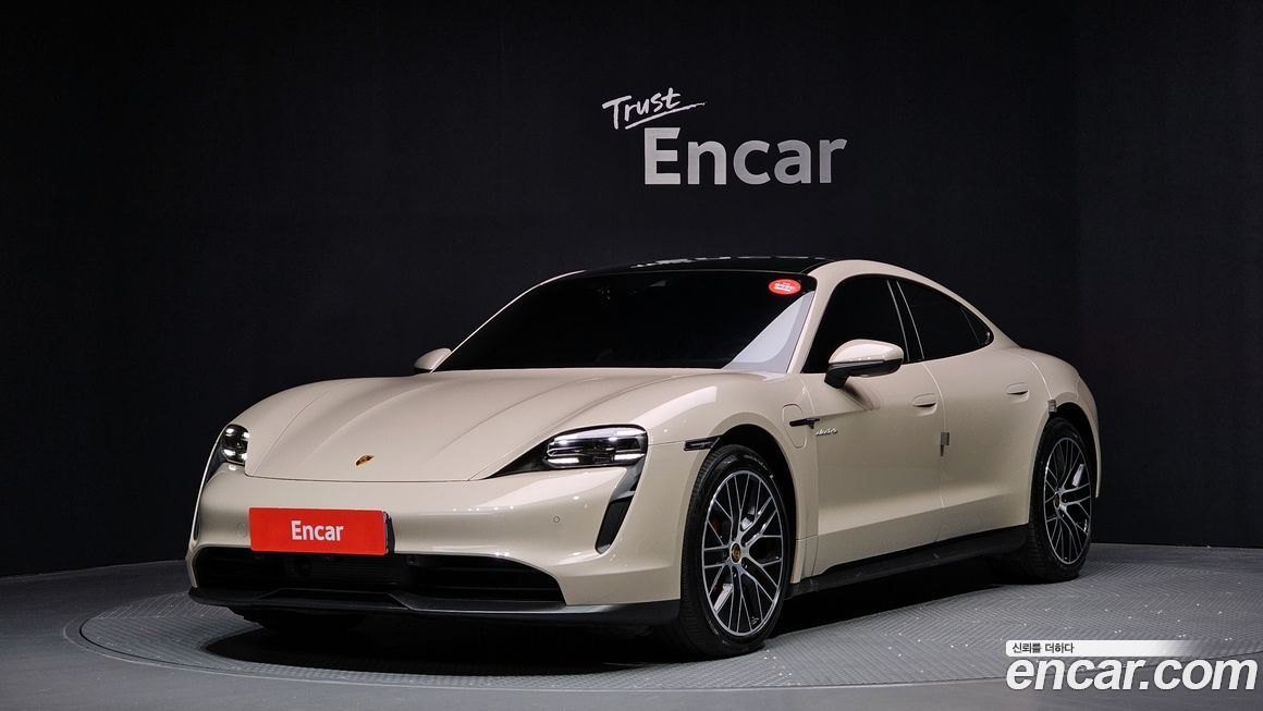 Porsche Taycan 2022