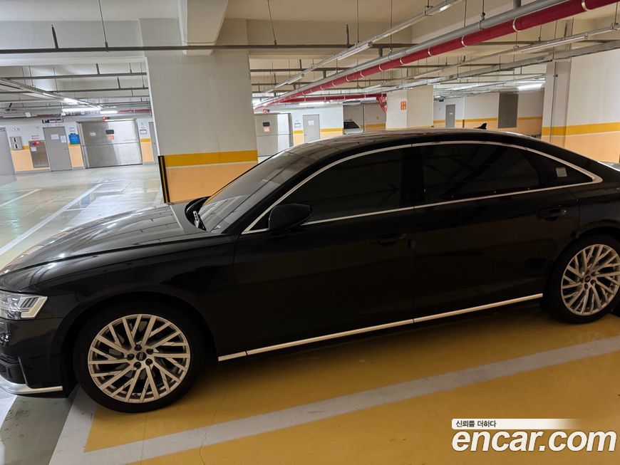Audi A8 2021