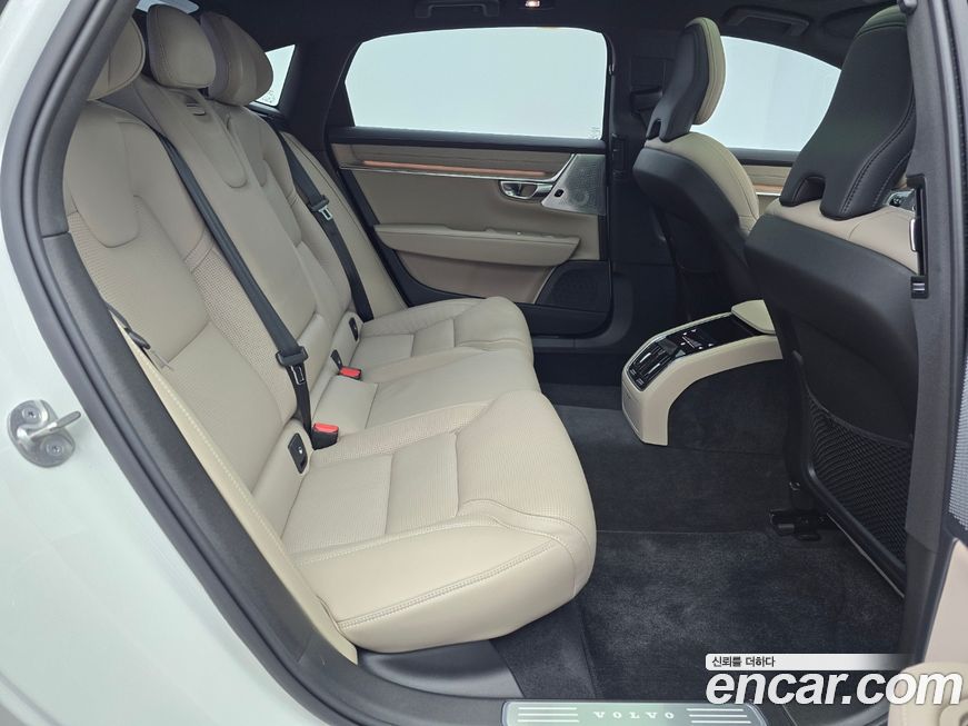 Volvo S90 2026