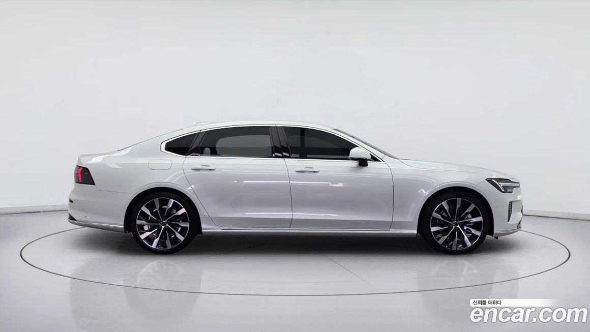 Volvo S90 2026