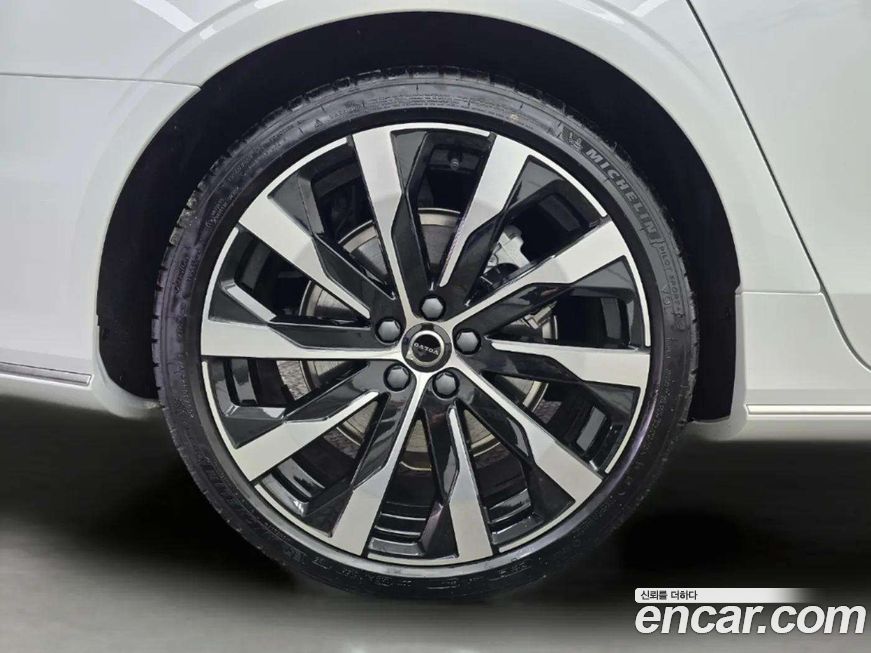 Volvo S90 2026