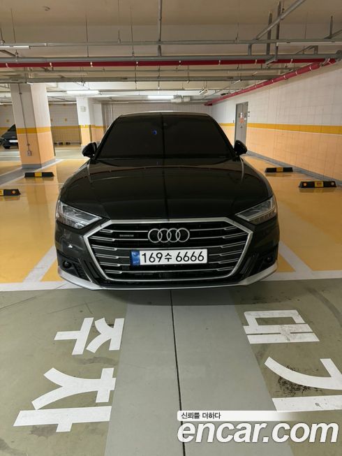 Audi A8 2021