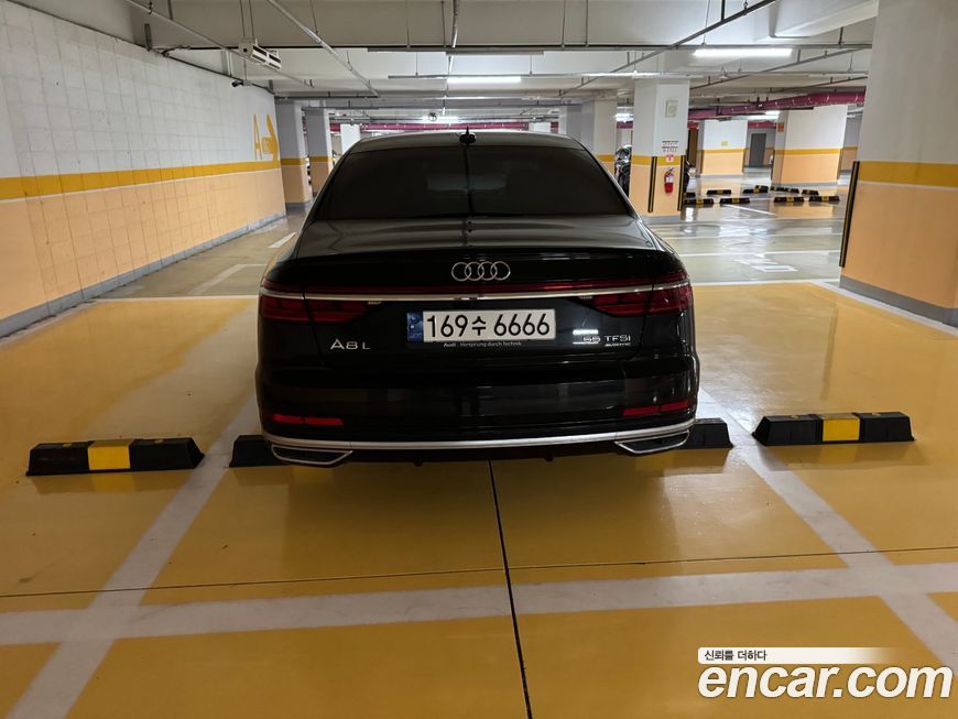 Audi A8 2021