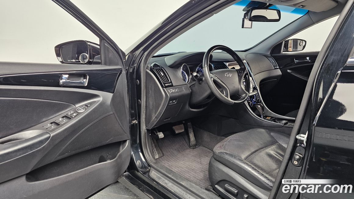 Hyundai Sonata 2010