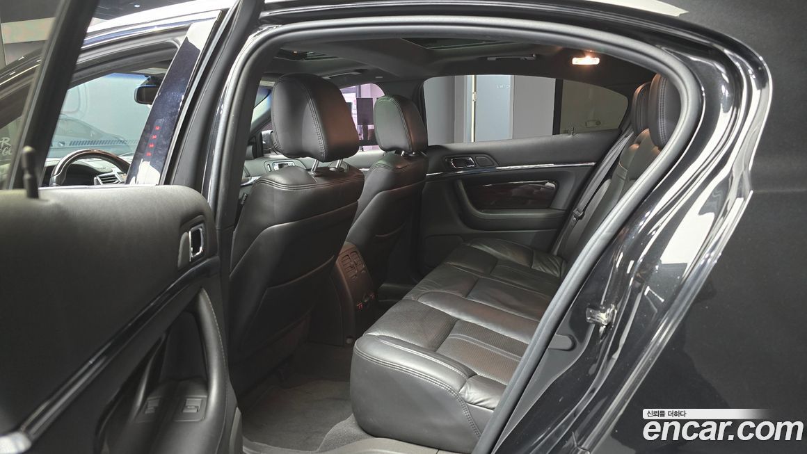 Lincoln MKS 2011