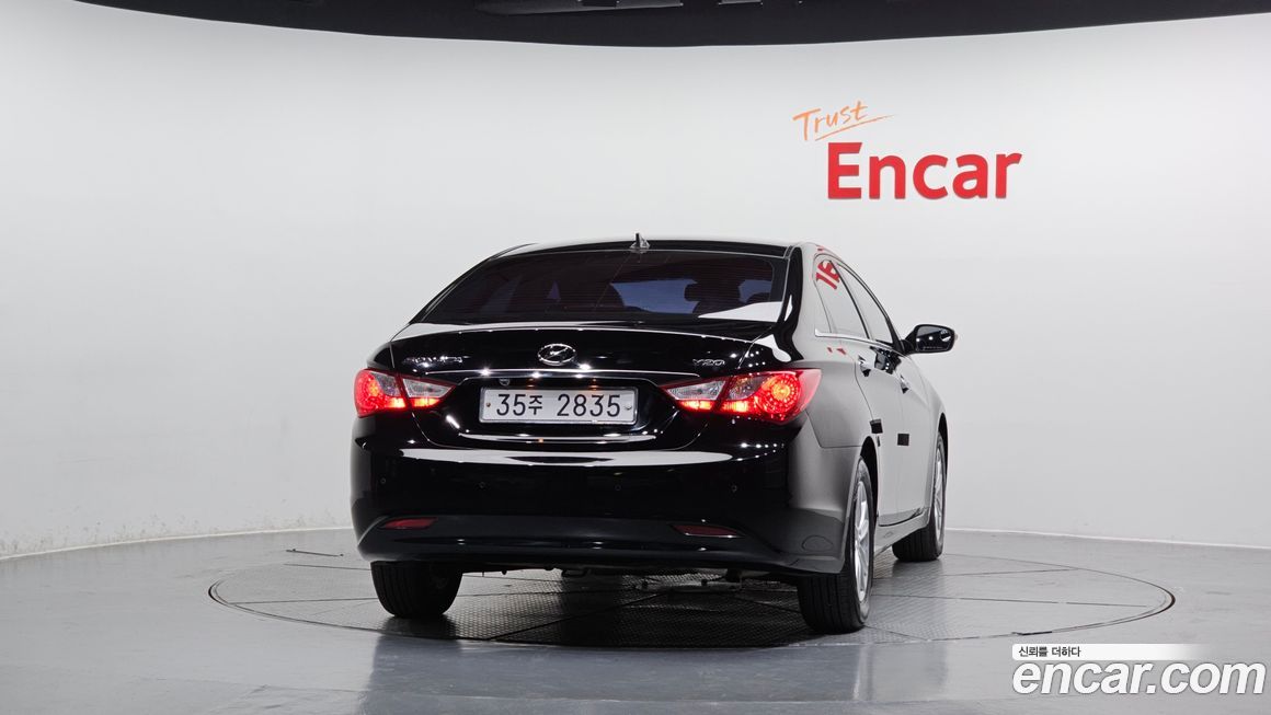 Hyundai Sonata 2010
