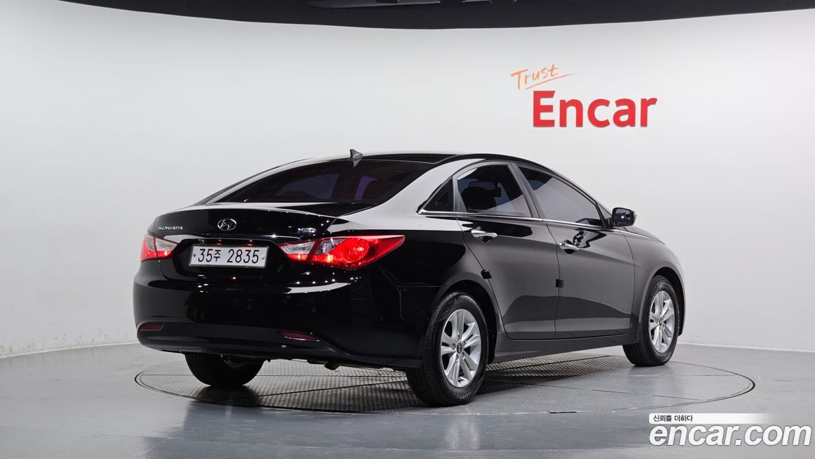 Hyundai Sonata 2010