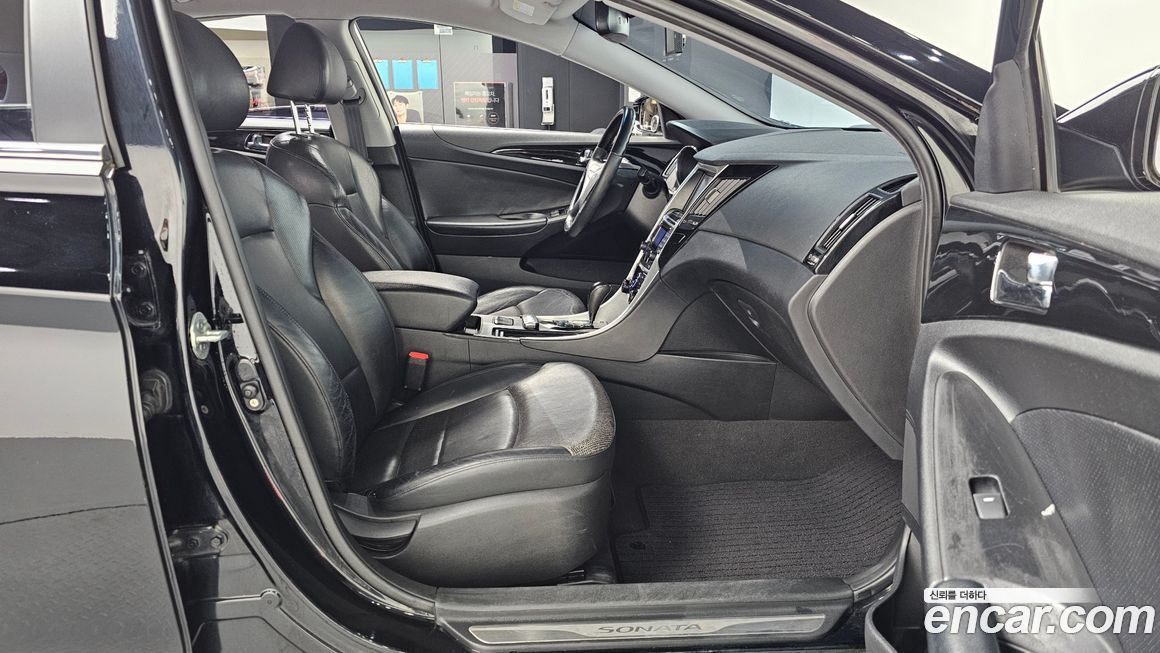 Hyundai Sonata 2010
