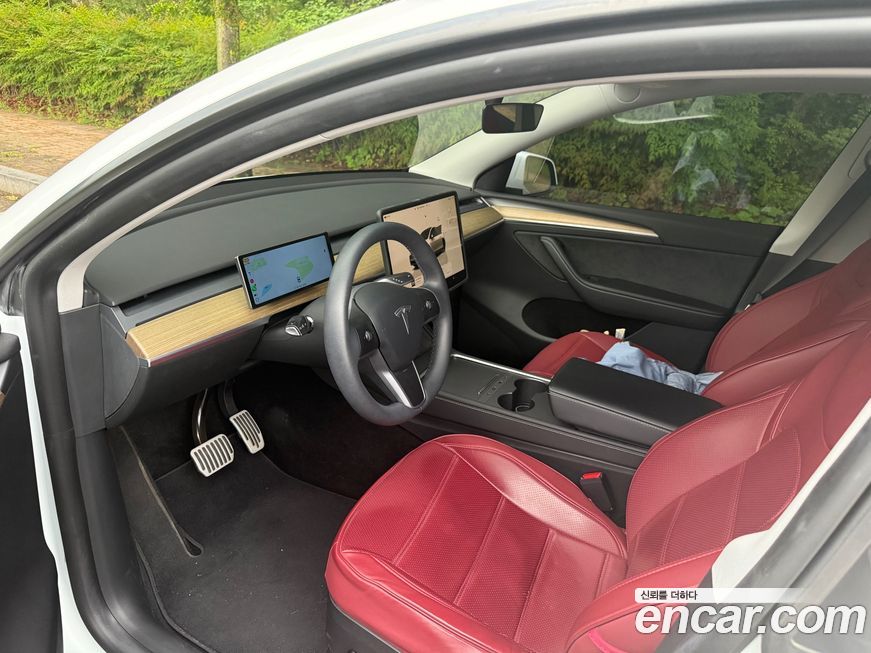 Tesla Model Y 2023