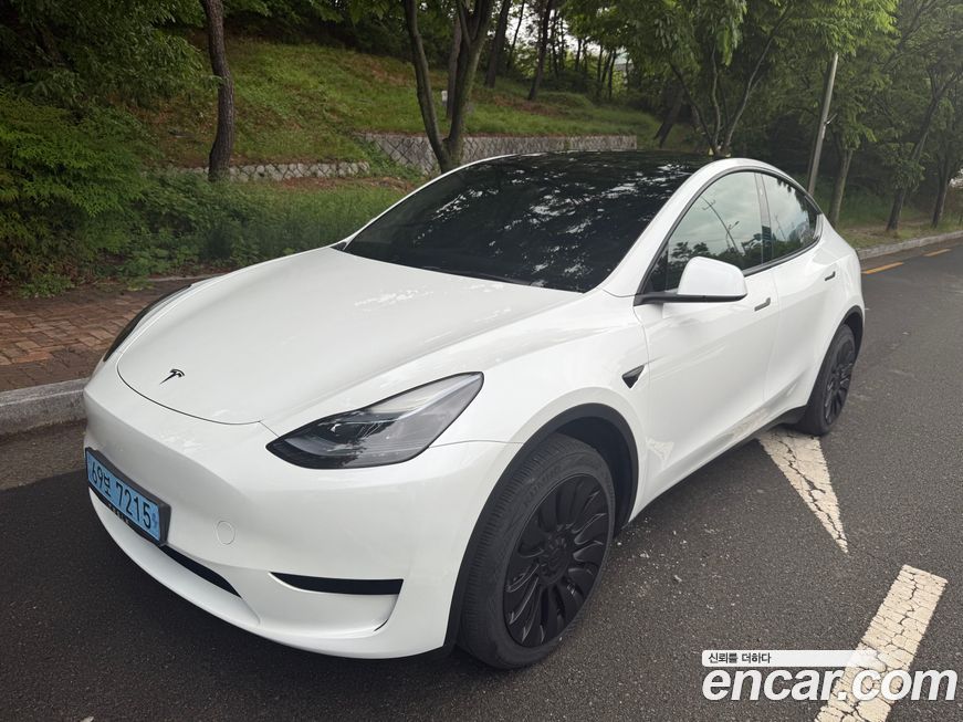 Tesla Model Y 2023