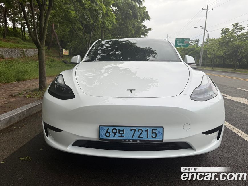 Tesla Model Y 2023