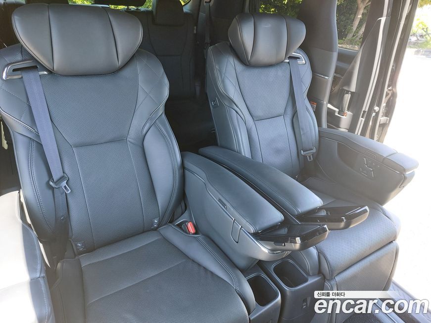 Toyota Alphard 2025