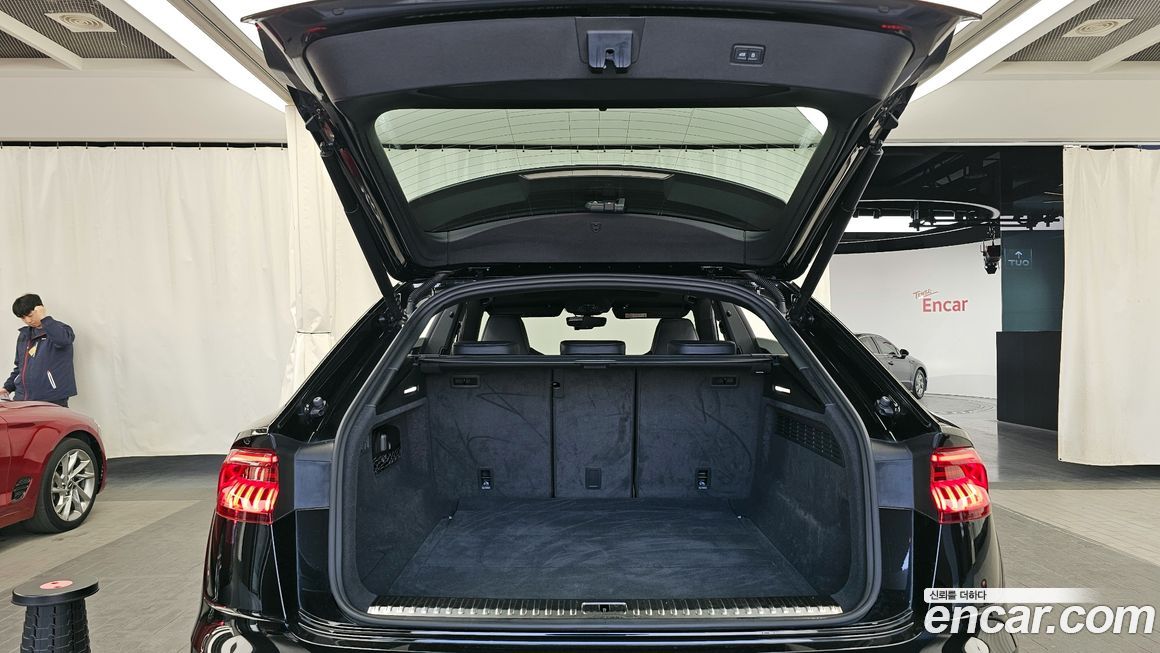 Audi Q8 2023