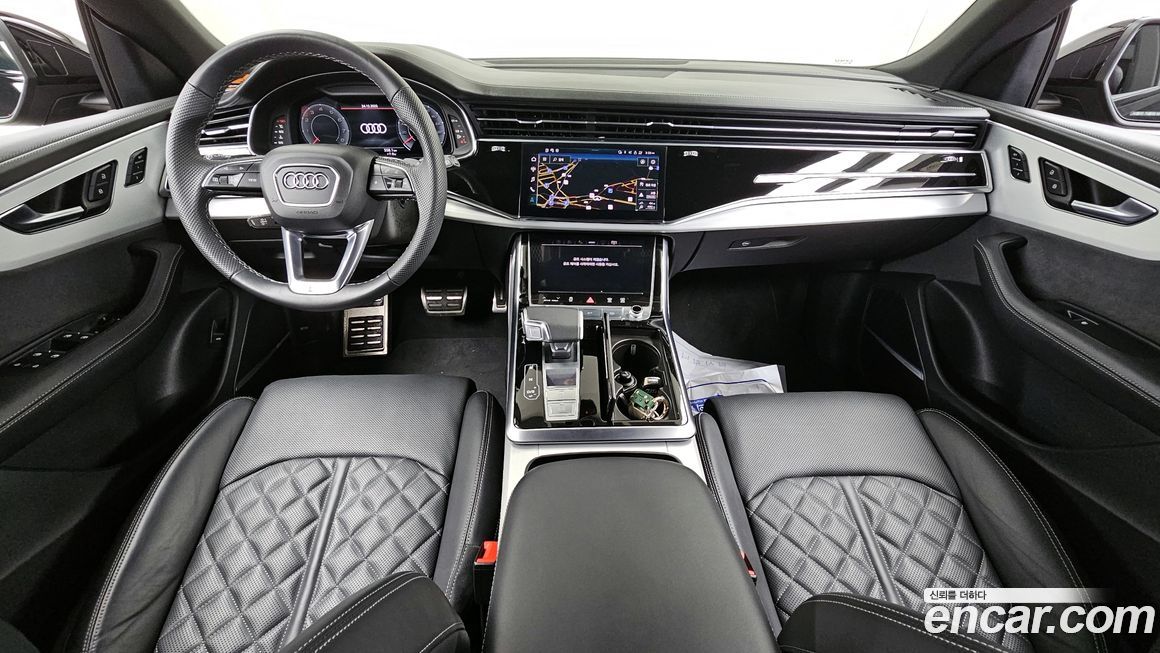 Audi Q8 2023