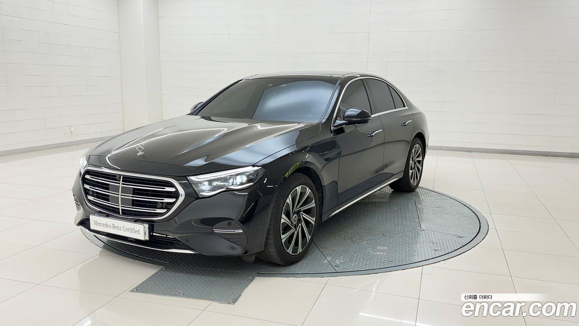 Mercedes-Benz E-Class 2024