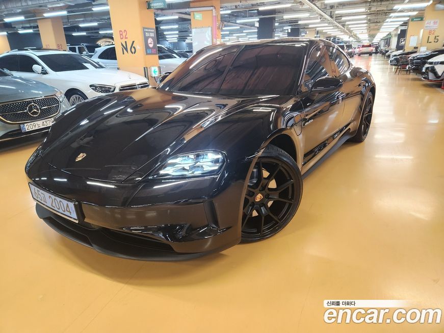 Porsche Taycan 2026