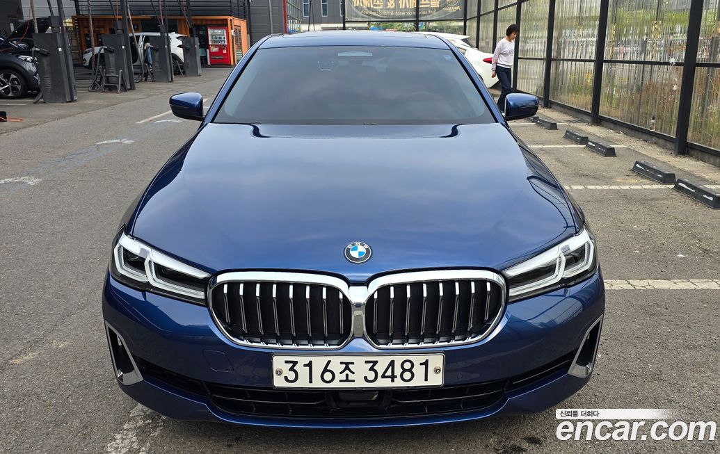 BMW 5-Series 2021